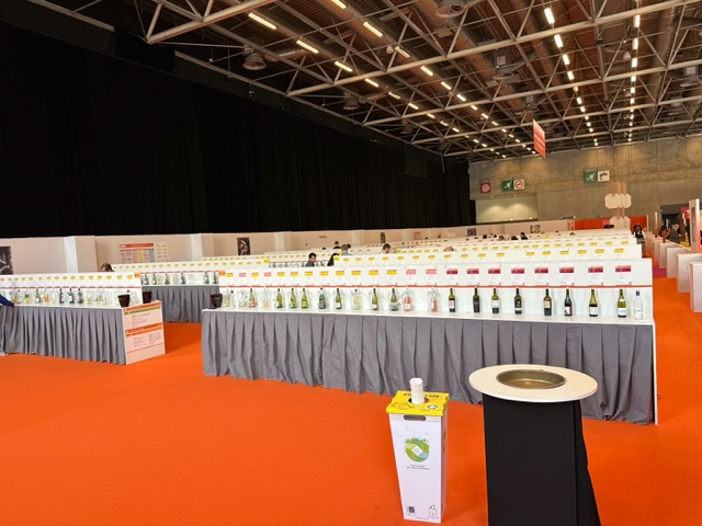 Self tasting area with over 800 wines.  One of 5 buildings.